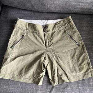 Columbia khaki cargo shorts